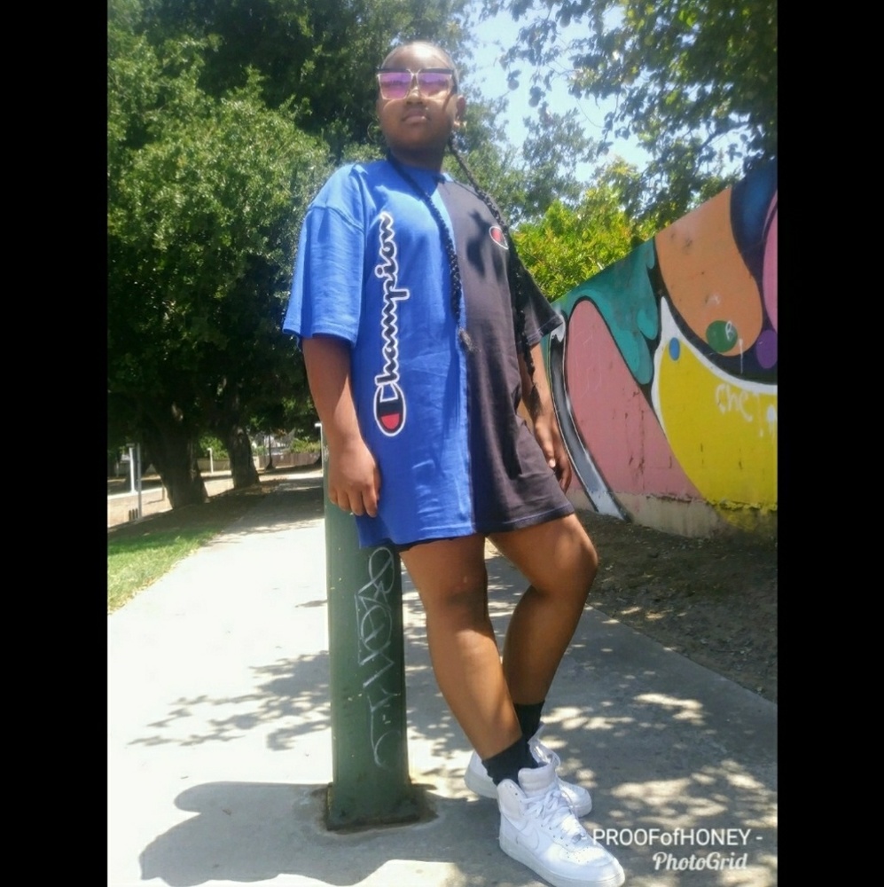 CHAMPION AUTHENTIC ATHLETICWEAR T-SHIRT